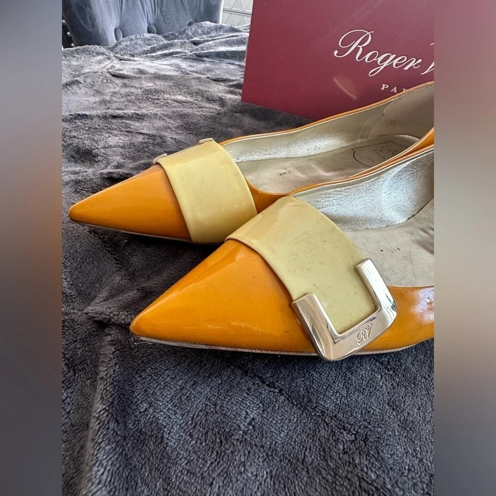 Roger Vivier ballerina flat. Color - mustard/yellow with crème. Size 40/10 - Picture 4 of 8